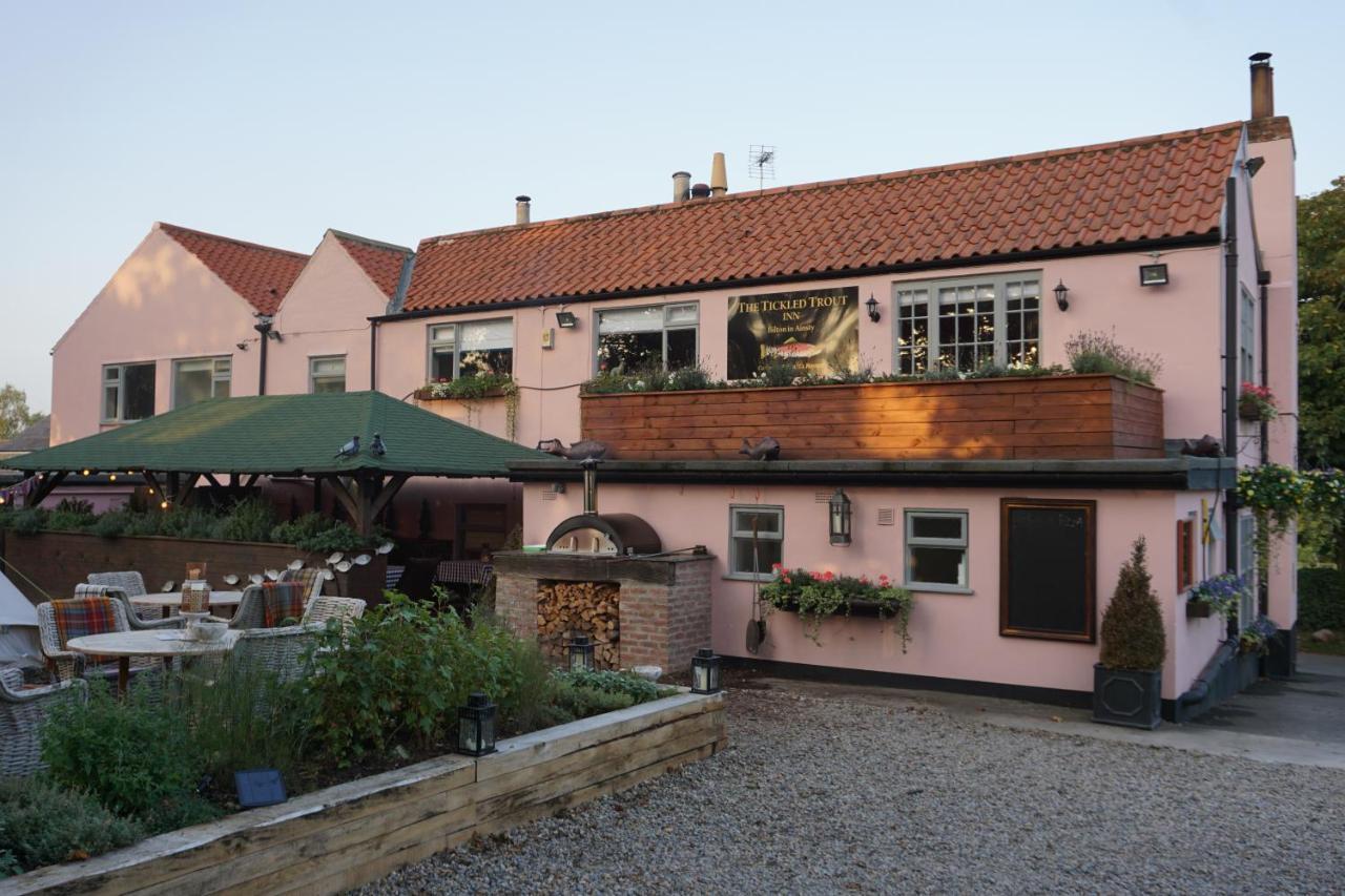 The Tickled Trout Inn Bilton-In-Ainsty York Buitenkant foto
